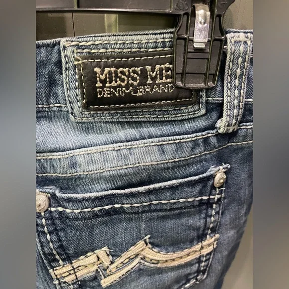 Miss Me Jeans - Picture 4 of 5